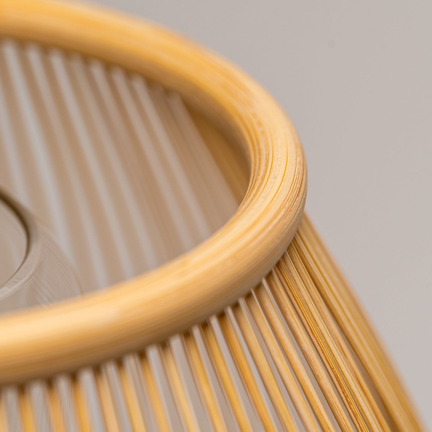 A close up of the Suruga Sensuji Flower Vase on a white background