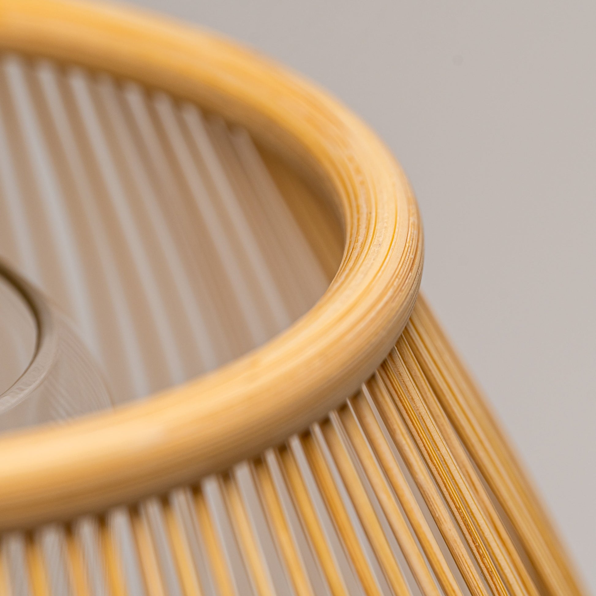 A close up of the Suruga Sensuji Flower Vase on a white background