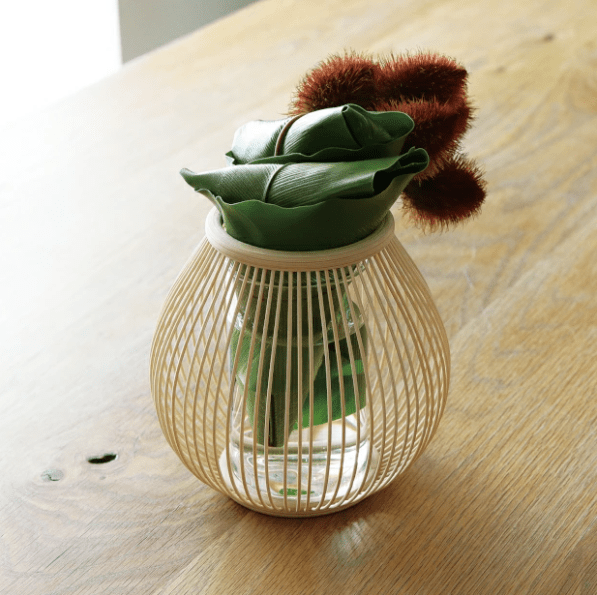 Suruga Sensuji Flower Vase with flowers on a table