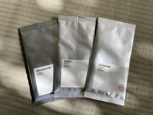 Japanese Tea Lovers Set on Tatami